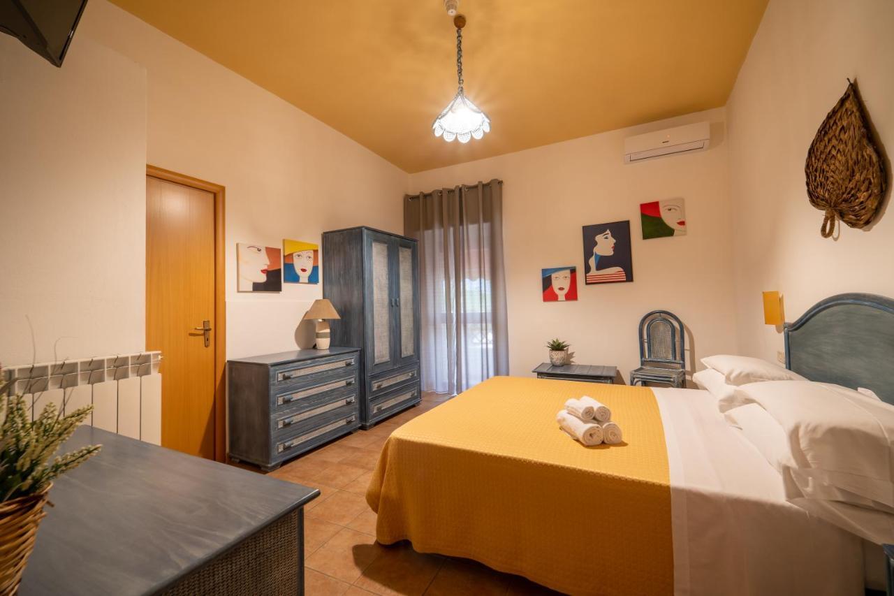 טורה אובו Hotel Costa D'Oro מראה חיצוני תמונה