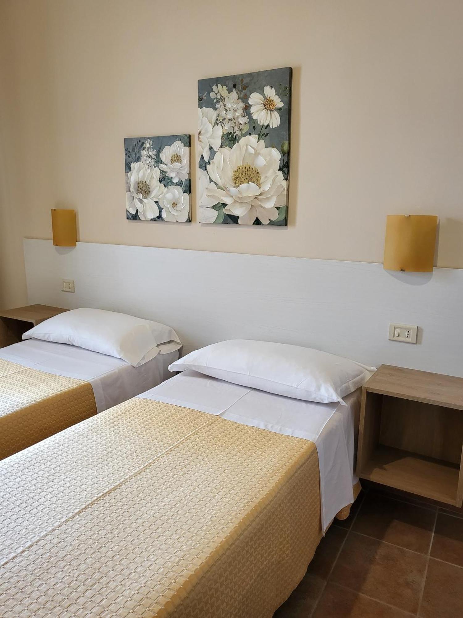 טורה אובו Hotel Costa D'Oro מראה חיצוני תמונה