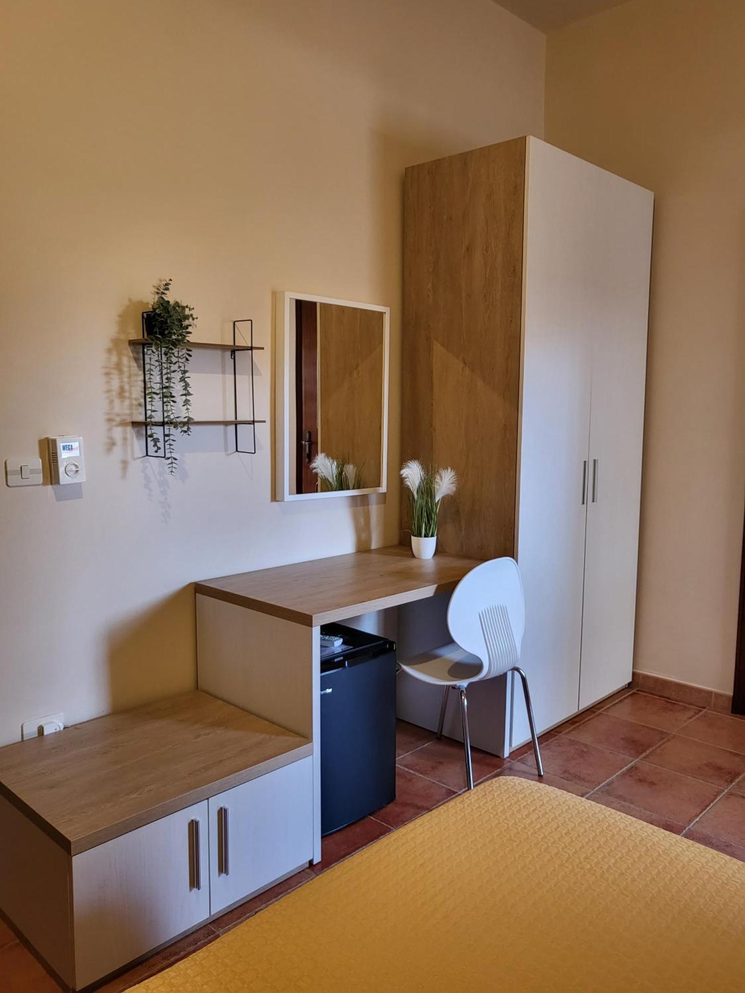 טורה אובו Hotel Costa D'Oro מראה חיצוני תמונה
